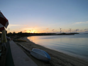 宮古島の西の浜の夕日